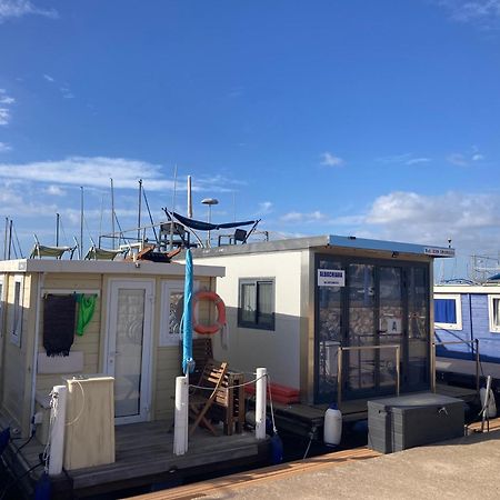 Houseboat Sardinia Suite กาญารี ภายนอก รูปภาพ
