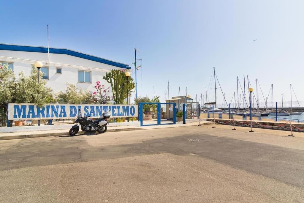 Houseboat Sardinia Suite กาญารี ภายนอก รูปภาพ